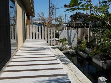 �e���X�K�[�f��