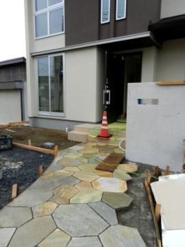 �Β���A�v���[�`