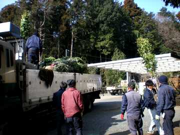 ���؁@�׍~�낵