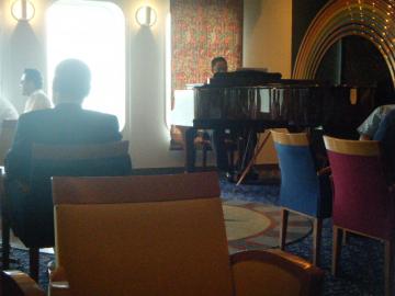 �e������