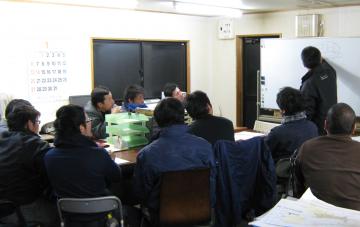 �\�[�}�m-��4��