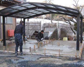 �J���[�R���N���[�g�y��