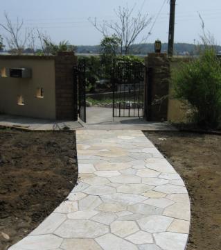 �A�v���[�`