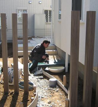 �~������