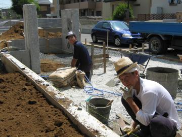 �S�[���f���R���r