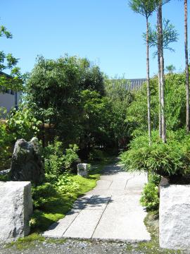 �A�v���[�`