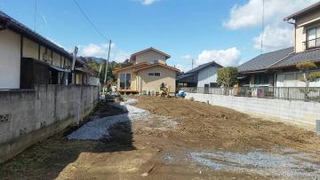 ���ˎs�K�[�f���O�\