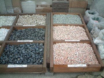 �������{