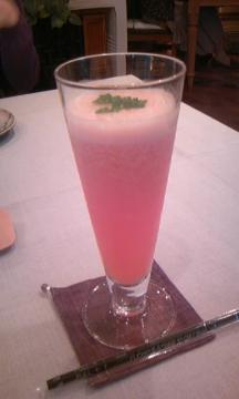 �O���[�v�t���[�c�W���[�X