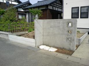 h芮