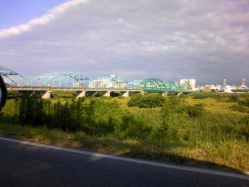 �킪��Z�̔��Α��̓y��ł��B�̂̃����j���O�R�[�X�ł���