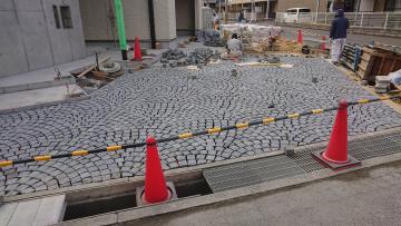 ����@�O�\�H��