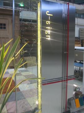 �W���G���O���X�E�e�B�A�[�h���b�v