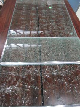 �W���G���E�O���X