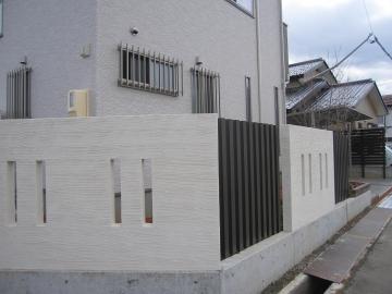 �{�H����