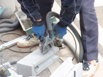 �_�ސ쌧���l�s�ߌ����̋{�@���V�z�O�\�H���@�F�G�N�X�e���A���l����