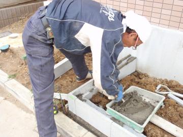 �_�ސ쌧���l�s�ߌ����̋{�@���V�z�O�\�H���@�F�G�N�X�e���A���l����