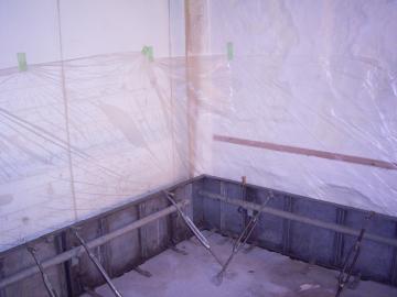 �{���E�^�g�g�݊���