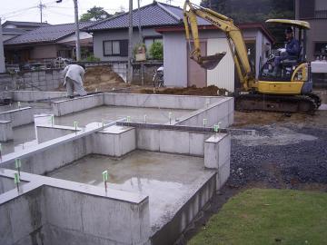 ������b�H��