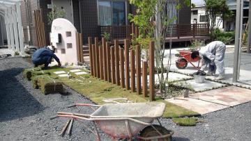 �z�b�V�����E�A�b�c���@�A�͍�ƒ�