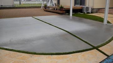 �X���b�g�ɐl�H��