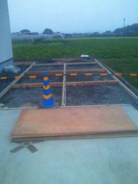 ���ԏ�R���N���[�g�i��蒆