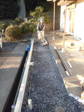 ���ˎs�@�n�W��ӐΓ]����