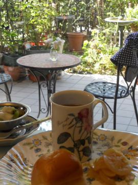 �����̒��H