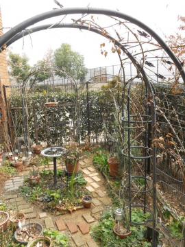 ��A�[�`�ɂ�}���A�J���X�E�j���[�h�[���E�A�Y�r�X�E�X�g���x���[�A�C�X�ȂǂȂ�