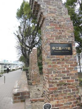 �K�N������