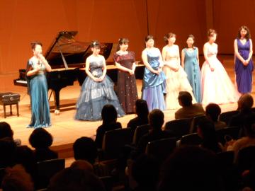 ���s�{���A���f�B�z�[�����t��