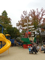 �c�t���̐e�q�Ղ�