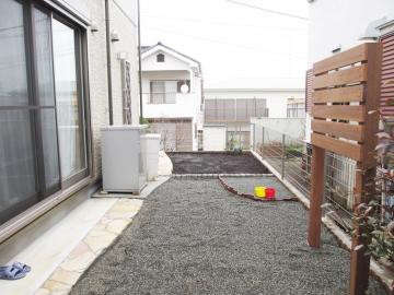 �ɐ����s�m�l�@�@�V�z�̊O�\�H���@�{�H��I