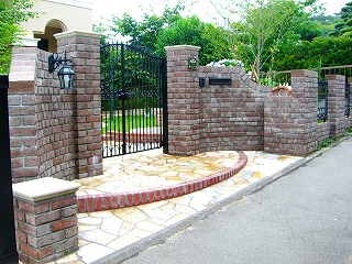 201012216