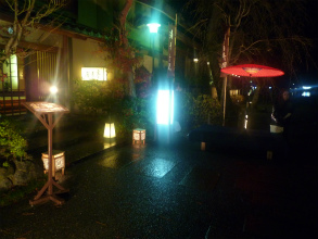 201112127