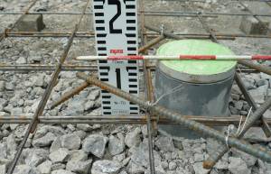 ���b�V���؂�z�u�E�R���N���[�g�̉�����