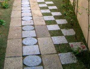 �s���͗l�̒�