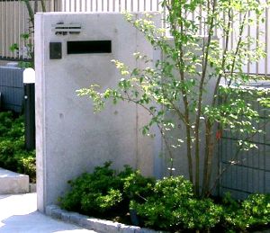 �q�b�和�̑O�͐A�̓X�y�[�X