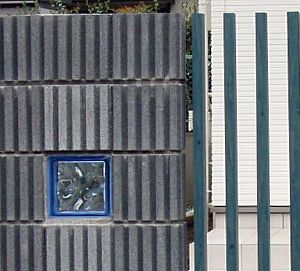 ���K���X�u���b�N�ƃX���b�g��