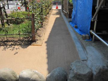 �Q������