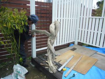 ���̎}�𗘗p���Ď萠�����܂��B