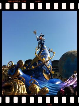 �f�B�Y�j�[�V�[��