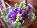 摘み取った短茎チューリップと菜の花