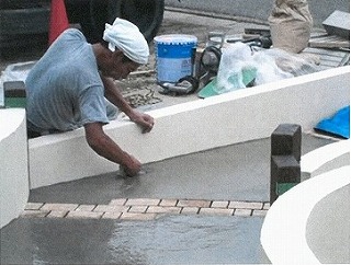 ��H�[�@�A�v���[�`�@�{�H���i�@